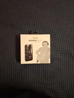 FENDER 2311300000 MUSTANG MICRO GUITAR MODELING RECHARGEABLE HEADPHONE - BNIB