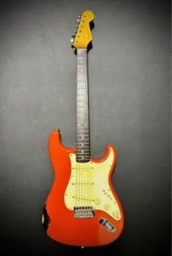 CHARISMATIC RELIC GUITAR CRAFTSMAN FENDER RED MULTILAYER