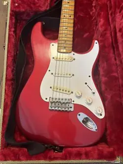 YNGWIE MODEL RED