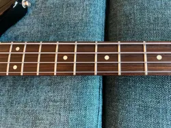 BASS GUITAR SQUIRE