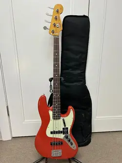 FENDER VINTERA II '60S JAZZ BASS WITH ROSEWOOD FRETBOARD - FIESTA RED
