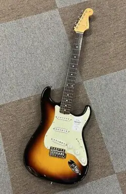 FENDER MADE IN JAPAN TRADITIONAL 60S STRATOCASTER, ROSEWOOD FINGERBOARD, 3-COLOR