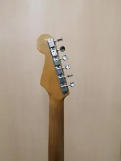 FENDER JAPAN ST62 ELECTRIC GUITAR