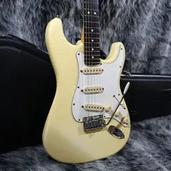 FENDER AMERICAN STANDARD STRATOCASTER (1999)