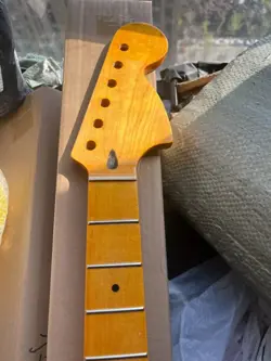 22 FRET YELLOW BIG HEAD ELECTRIC GUITAR NECK 25.5 INCH FRETBOARD FOR FENDER ST