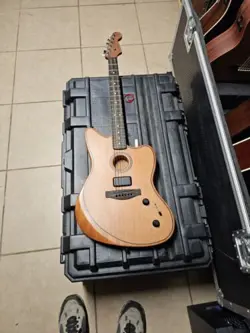 JAZZMASTER 2022 BROWN