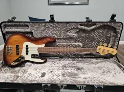 2020 FENDER JAZZ