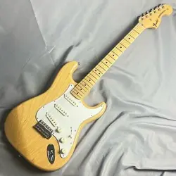 FENDER TRADITIONAL 70S STRATOCASTER MAPLE FINGERBOARD NATURAL 3.37KG