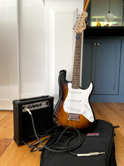 FENDER SQUIER MINI STRATOCASTER 3/4 SIZE