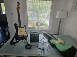 GUITAR/ FENDER
