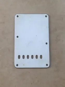 VINTAGE LEFTY FENDER GUITAR RELIC BACK PLATE TREMOLO COVER STRAT 3PLY WHITE LEFT