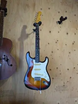 STRATOCASTER MOD SERIAL