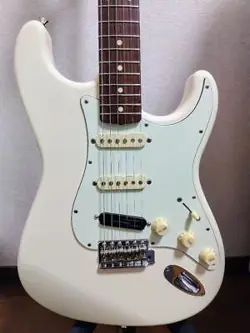 60S STRATOCASTER W/GIG