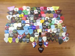 LARGE LOT OF 150 PLUS GUITAR PICKS - LOTS OF VINTAGE, MANNY'S! SEE PICS! #8