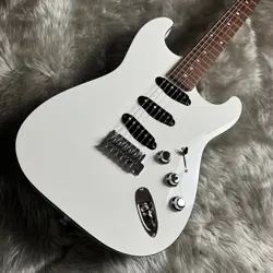 FENDER MADE IN JAPAN AERODYNE SPECIAL STRATOCASTER BRIGHT WHITE ELECTRIC GUITAR