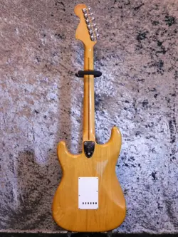 FENDER STRATOCASTER 74