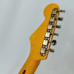 FENDER STRAT FROM