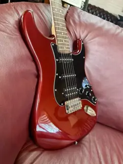 HSS STRATOCASTER SQUIER