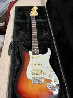 FENDER AMERICAN STRATOCASTER USED