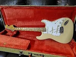 FENDER YNGWIE MALMSTEEN MODEL ST71-140YMORST72-140YM AND 150