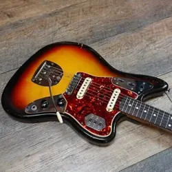 FENDER JAGUAR 1965 3TONE SUNBURST USED ELECTRIC GUITAR