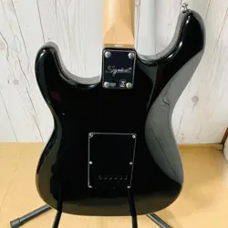 SERIES STRATOCASTER ELECTRIC