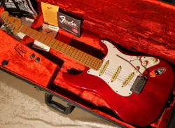 FENDER AMERICAN DELUXE STRATOCASTER CRIMSON RED TRANSPARENT USA 1999 E.GUITAR