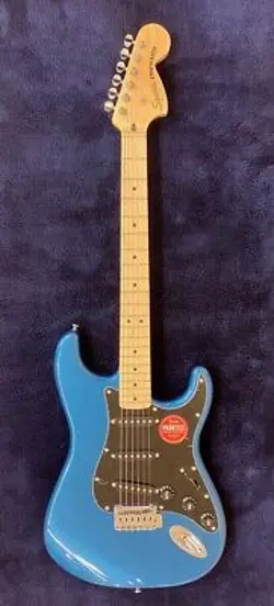 SQUIER BY FENDER AFFINITY STRATOCASTER MN BPG LPB LAKE PLACID BLUE