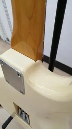 FENDER STRATOCASTER ELECTRIC GUITAR-04