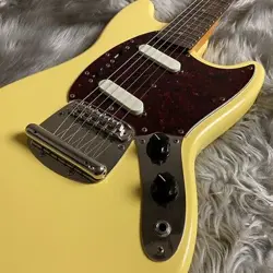 SQUIER BY FENDER CLASSIC VIBE '60S MUSTANG ACTUAL IMAGE SAFE DELIVERY FROM JAPAN