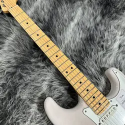 FENDER  MADE IN JAPAN HYBRID II STRATOCASTER US BLONDE