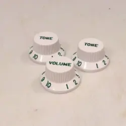 3 VINTAGE STYLE STRAT GREEN FONT NUMBERS LETTERS KNOBS WHITE “NOS” RELIC FENDER