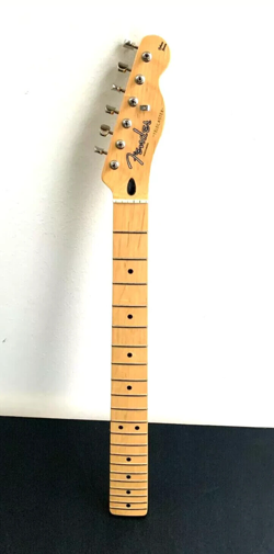 2005 FENDER DELUXE NASHVILLE MAPLE NECK LOADED