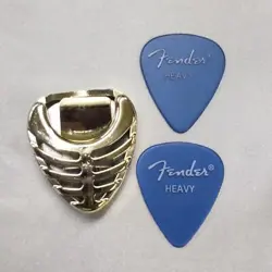 PICK CASE FENDER