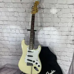 FENDER ST72 STRATOCASTER SAFE PACKING!
