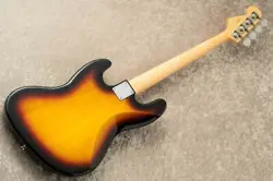 FENDER JAPAN TRADITIONAL II 60S JAZZ BASS -3-TONE -4.04KG