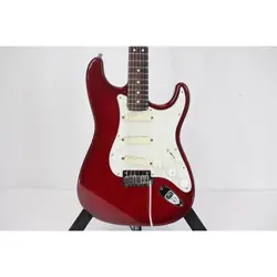 FENDER DELUXE STRATOCASTER PLUS ELECTRIC GUITAR