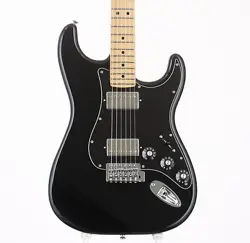 FENDER BLACKTOP STRATOCASTER HH MAPLE BLACK USED ALDER BODY W/SOFT CASE