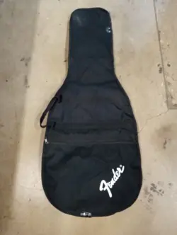 FENDER BLACK GUITAR ZIPPER CASE SHOULDER STRAP SOFT SIDE GIG BAG GOOD SHAPE