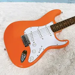 GUITAR ORANGE USED