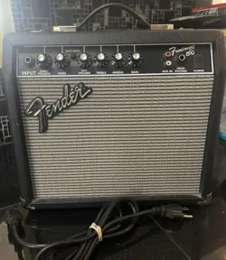 FENDER FRONTMAN 15G GUITAR AMPLIFIER COMBO AMP ELECTRIC BASS 15W