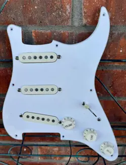 FENDER SQUIER 50’S