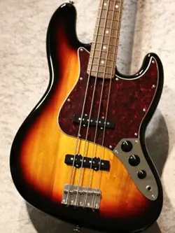 SQUIER BY FENDER CLASSIC VIBE 60S JAZZ BASS -3 COLOR SUNBURST- USED LIGHTWEIGHT
