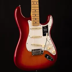 FENDER PLAYER II STRATOCASTER AGED CHERRY BURST 471