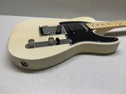 GUITAR HONEY BLONDE