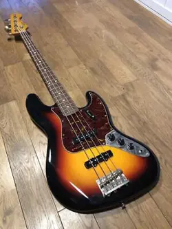 SQUIER BY FENDER CLASSIC VIBE JAZZ BASS
