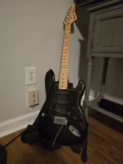 FENDER ELECTRIC GUITAR AND AMP