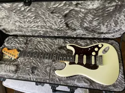 AMERICAN PROFESSIONAL GUITAR