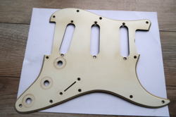 63 - 71  FENDER STRATOCASTER CELLULOID  PICKGUARD USA 64 65 VINTAGE RELIC STRAT