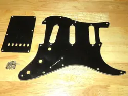 BLACK PLY STRATOCASTER